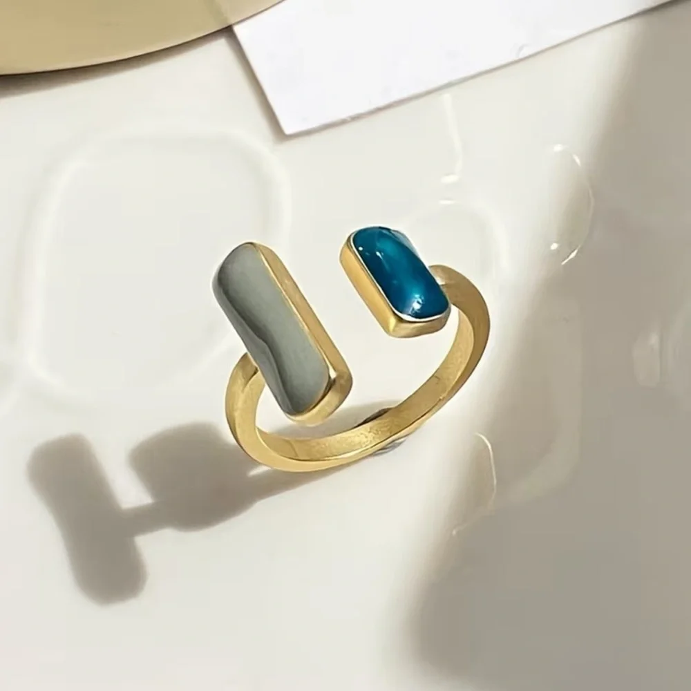 NEW Elegant Gold and Blue Stone Adjustable Ring. Trendy Ring